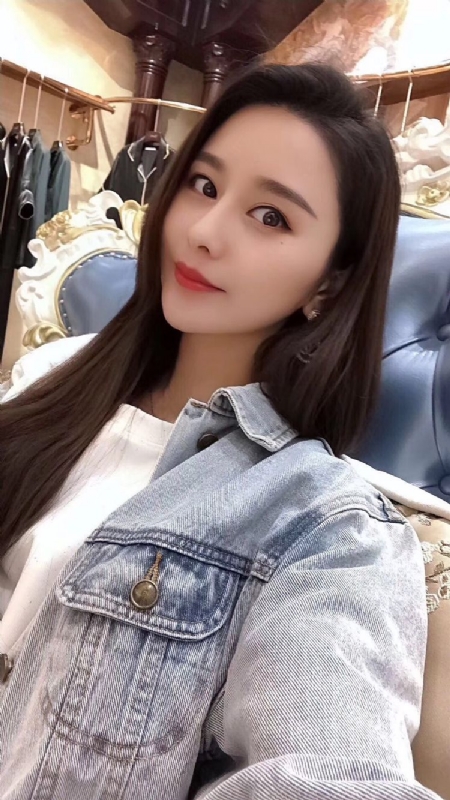 李珊珊的第一张照片--南京相亲服务中心