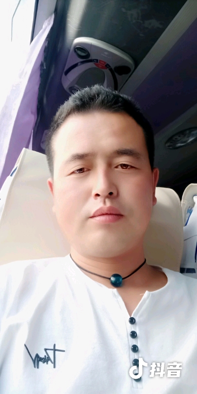 瞬间被爱上的第一张照片--南京相亲服务中心