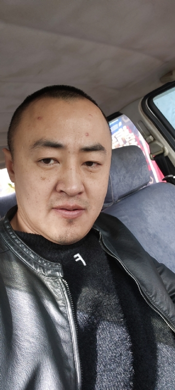 精神九哥的第一张照片--南京相亲服务中心