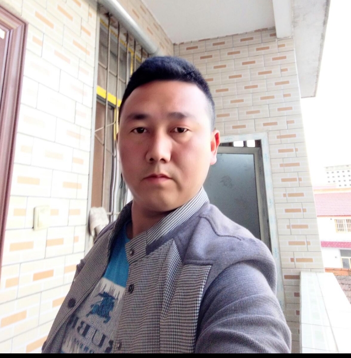 帅帅的大叔的第一张照片--南京相亲服务中心