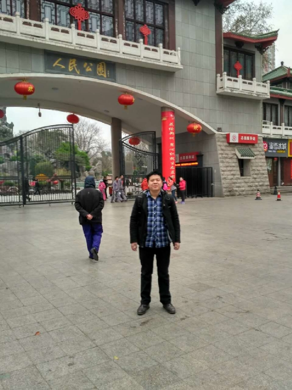 在奋斗的第一张照片--南京相亲服务中心
