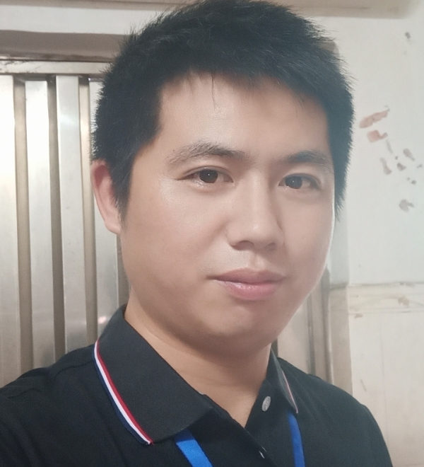 单身奶爸的第一张照片--南京相亲服务中心