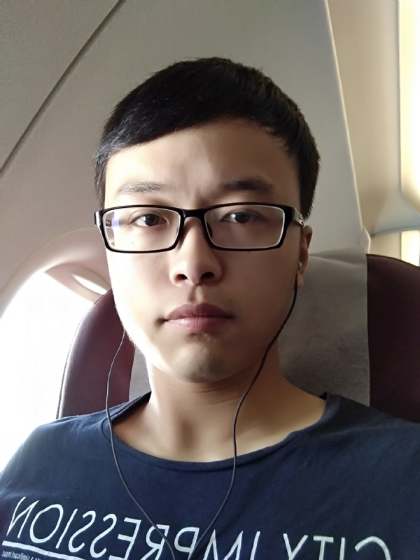 在水一方的第二张照片--南京相亲服务中心