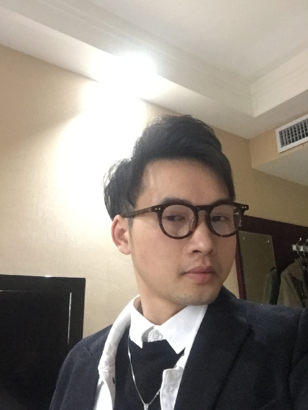 曾亮的第四张照片--南京相亲服务中心