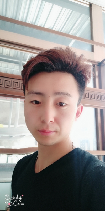 拼命微笑的第二张照片--南京相亲服务中心