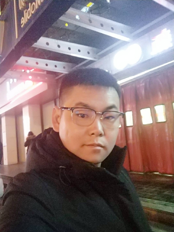 杜跃龙的第二张照片--南京相亲服务中心