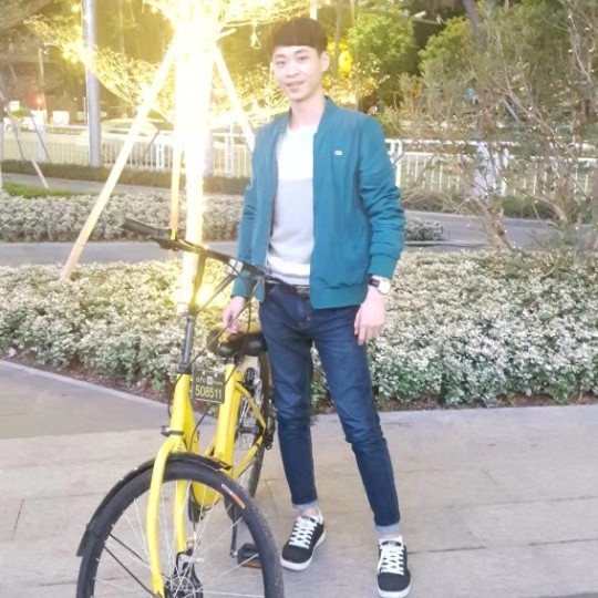 李伟的第一张照片--南京相亲服务中心