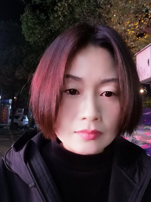 风中百合的第一张照片--南京相亲服务中心