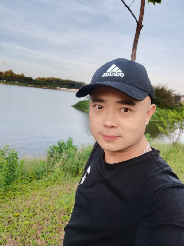 石头哥的第一张照片--南京相亲服务中心