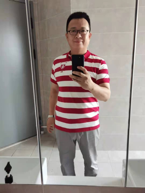 行走的打桩机的第二张照片--南京相亲服务中心