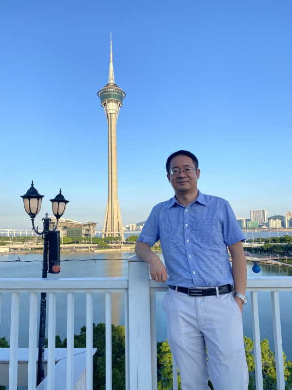 Yangyi的第三张照片--南京相亲服务中心