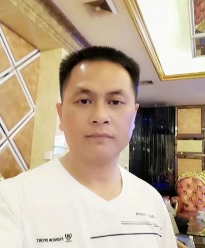 小梁的第二张照片--南京相亲服务中心