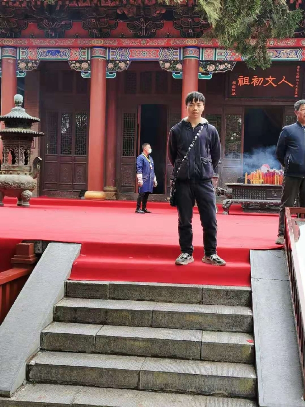 单身的小草的第三张照片--南京相亲服务中心