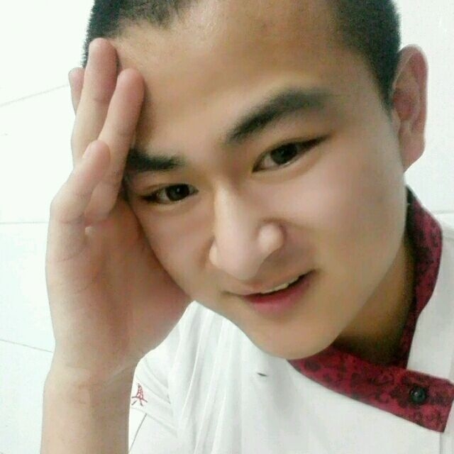 人潮拥挤的第一张照片--南京相亲服务中心