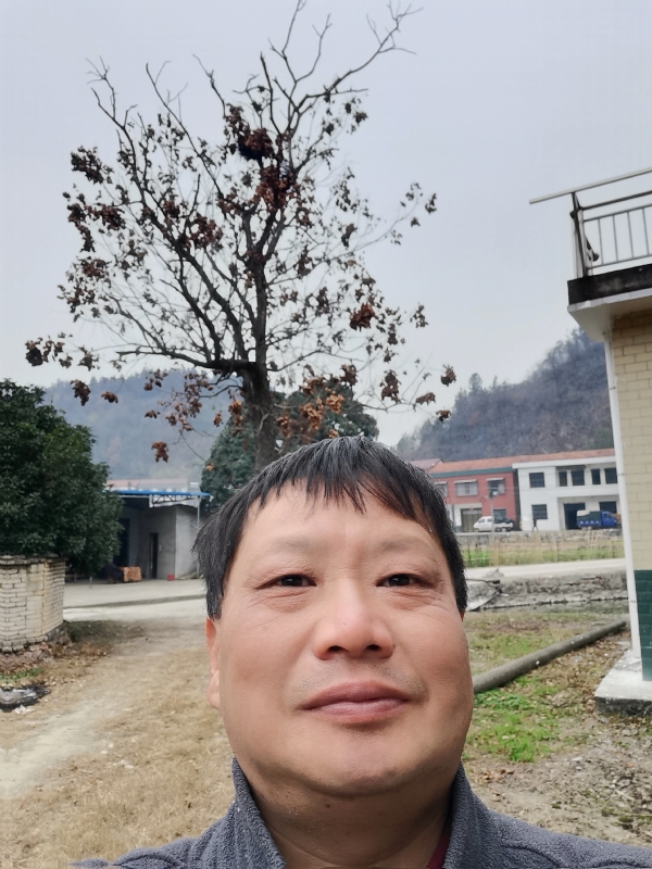 苏众青春冲浪的第二张照片--南京相亲服务中心