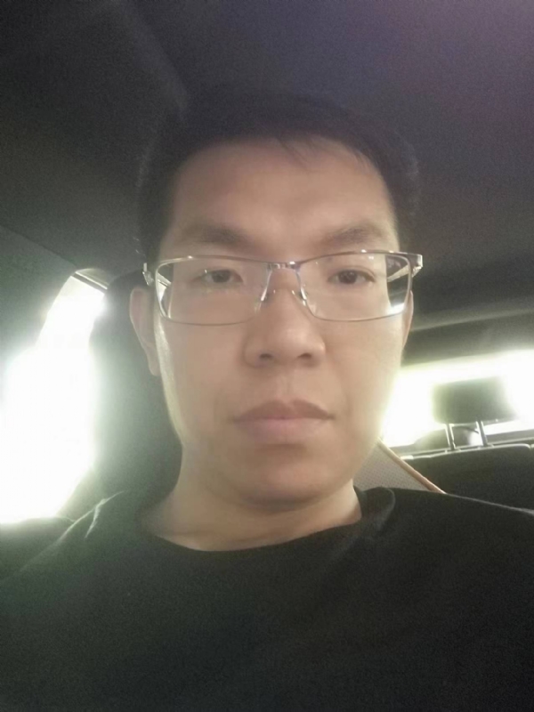 小黑包的第二张照片--南京相亲服务中心