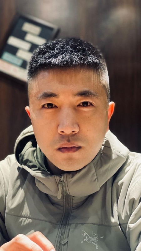 山中何缘的第一张照片--南京相亲服务中心