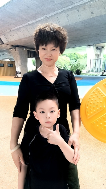火凤凰的第二张照片--南京相亲服务中心