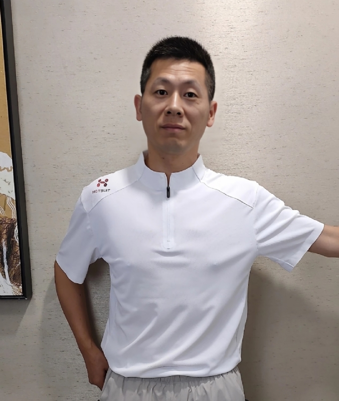 红旗下长大的第一张照片--南京相亲服务中心