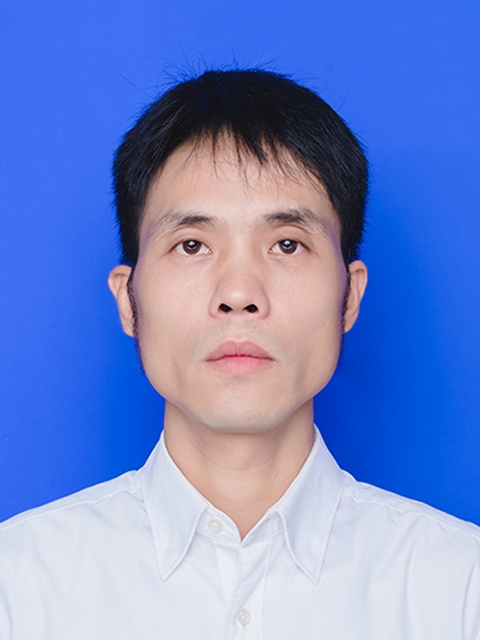 魅力中年的第一张照片--南京相亲服务中心